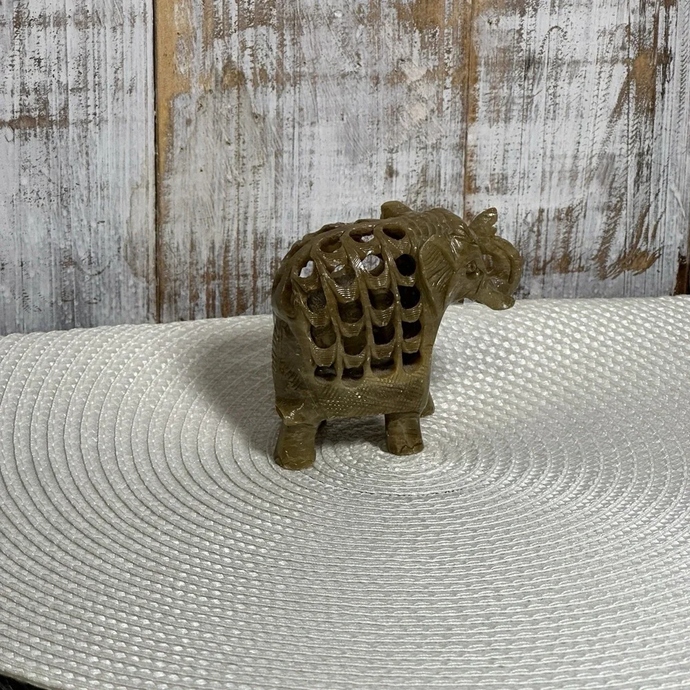 Vintage Hand Carve Soapstone, Mother with Baby Elephant Inside‎ Figurine